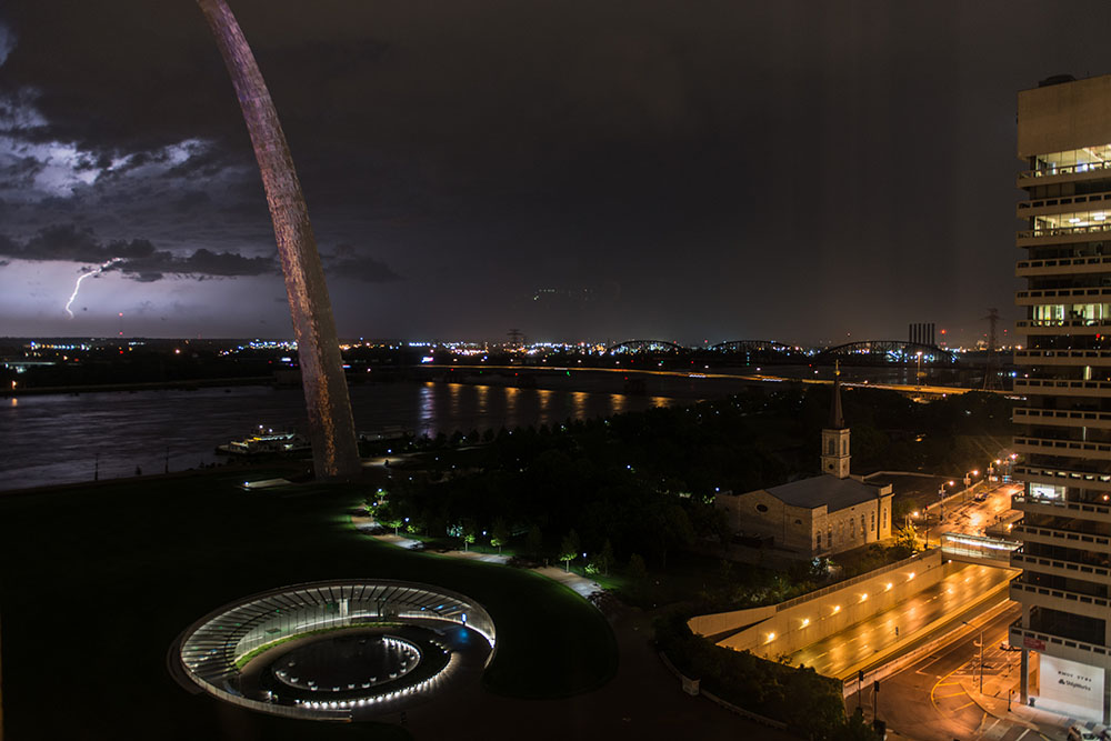 St. Louis Arch at night