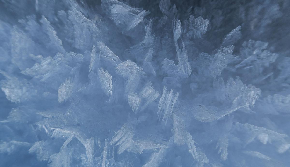 Image of frost, mostly blue