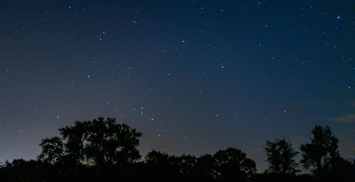 image of a night sky